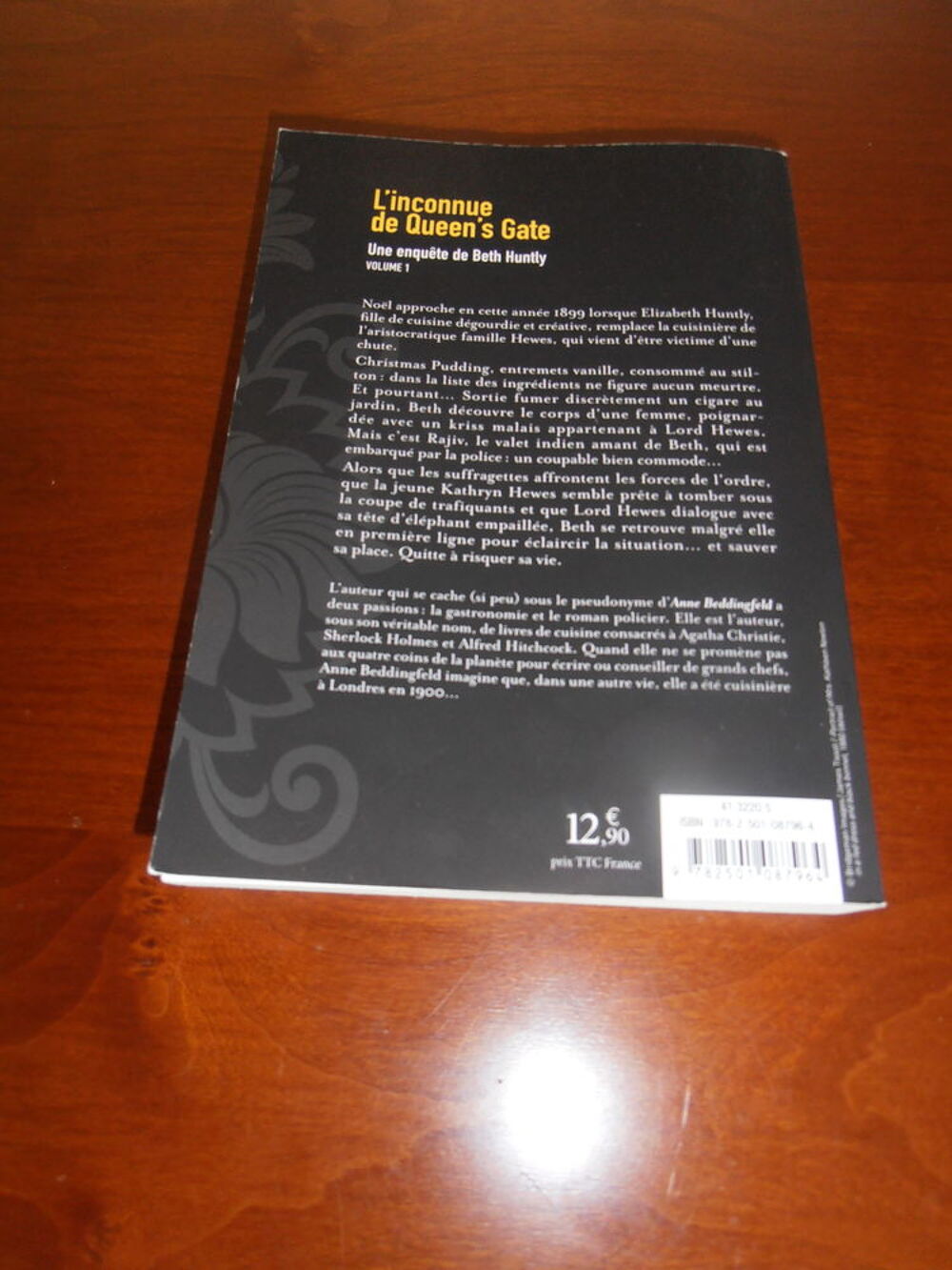 L'inconnue de Queen's Gate (4) Livres et BD