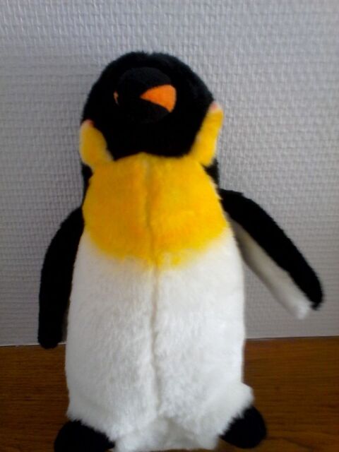  PINGOUIN EN PELUCHE 8 Les Sables-d'Olonne (85)