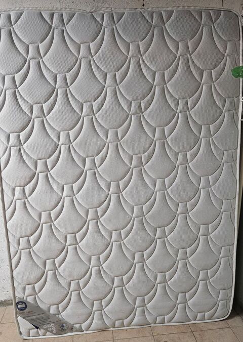: matelas + sommier 40 Nouilly (57)