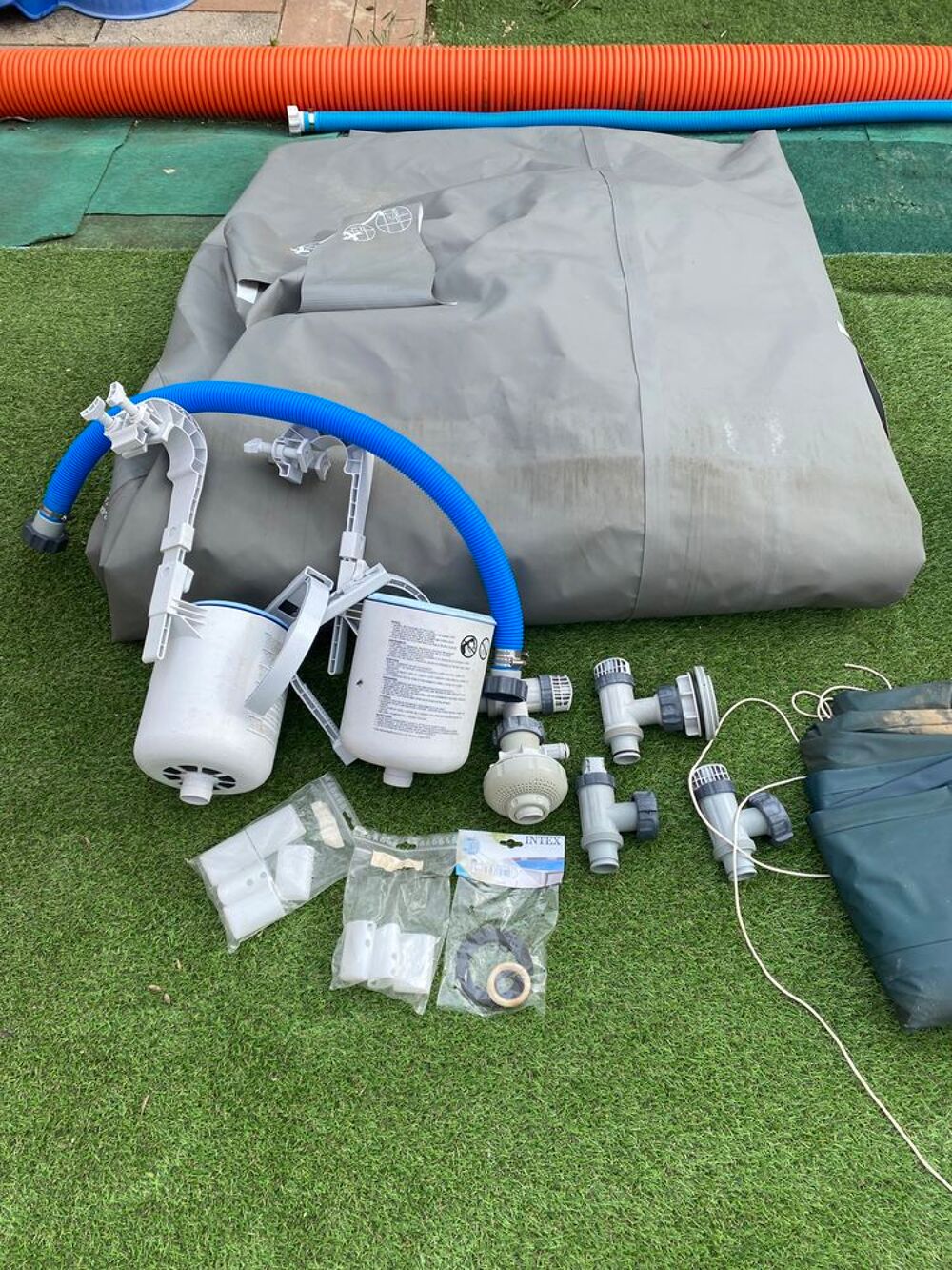 Piscine INTEX hors sol avec accessoires Jardin