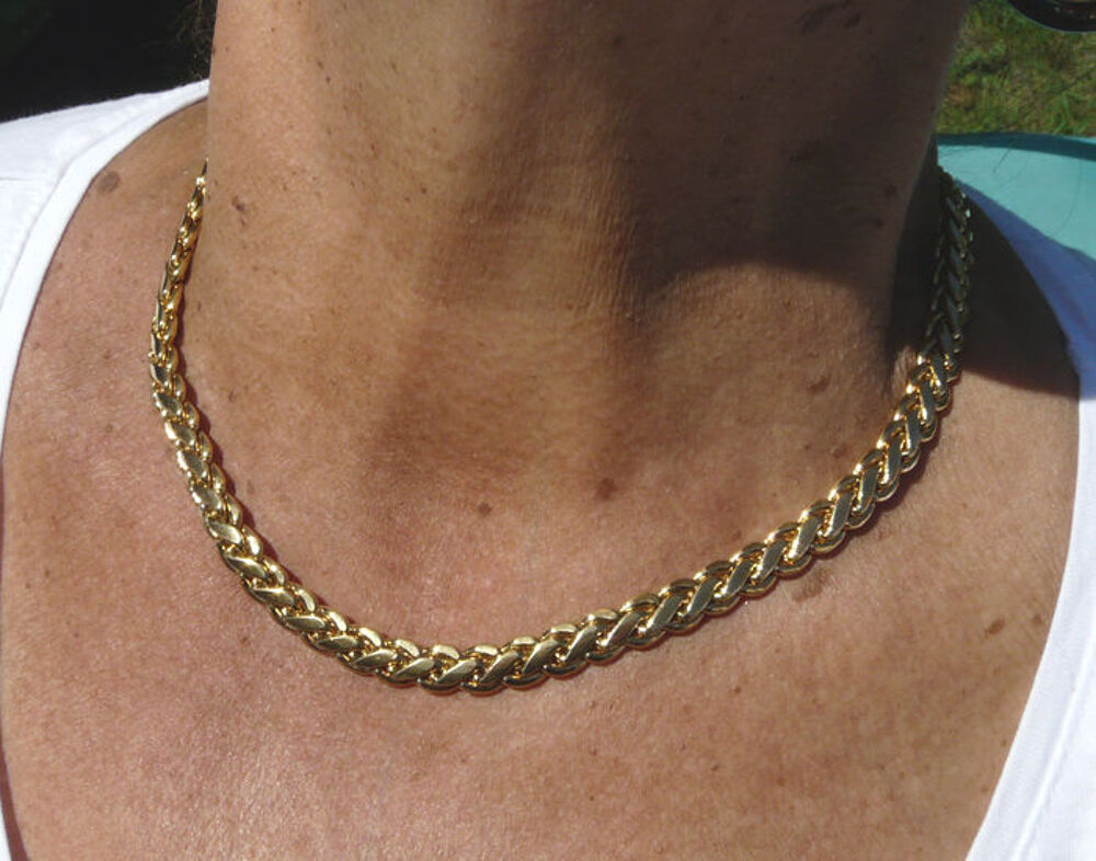 Beau Collier en M&eacute;tal Dor&eacute; Ras-de-Cou brillant &agrave; torsades Bijoux et montres