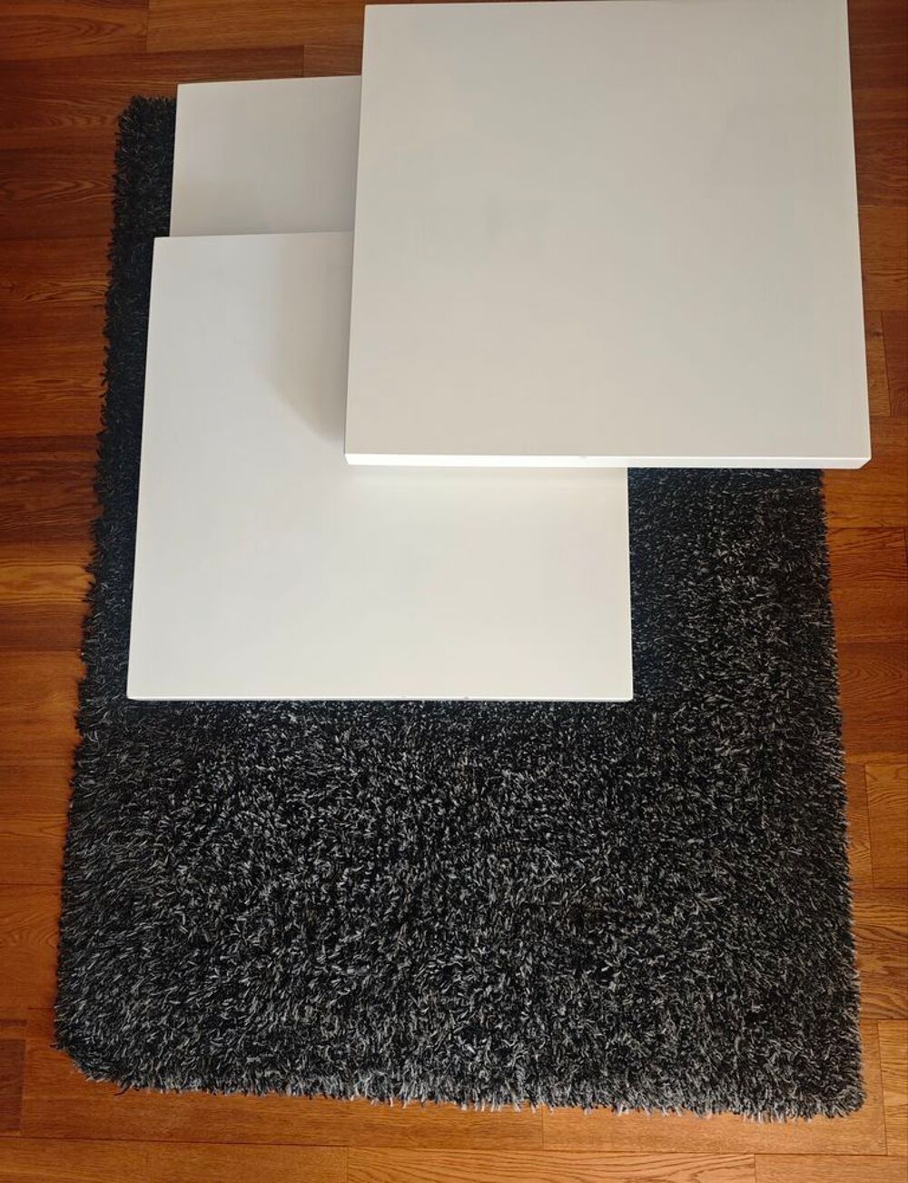 Table basse pivotante FLY + tapis gris/noir Tr&egrave;s bon &eacute;tat Meubles