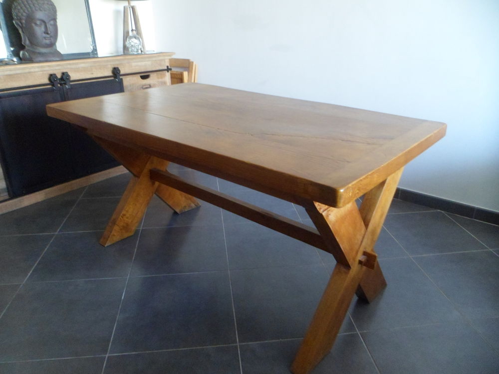 Table de repas en ch&ecirc;ne Meubles
