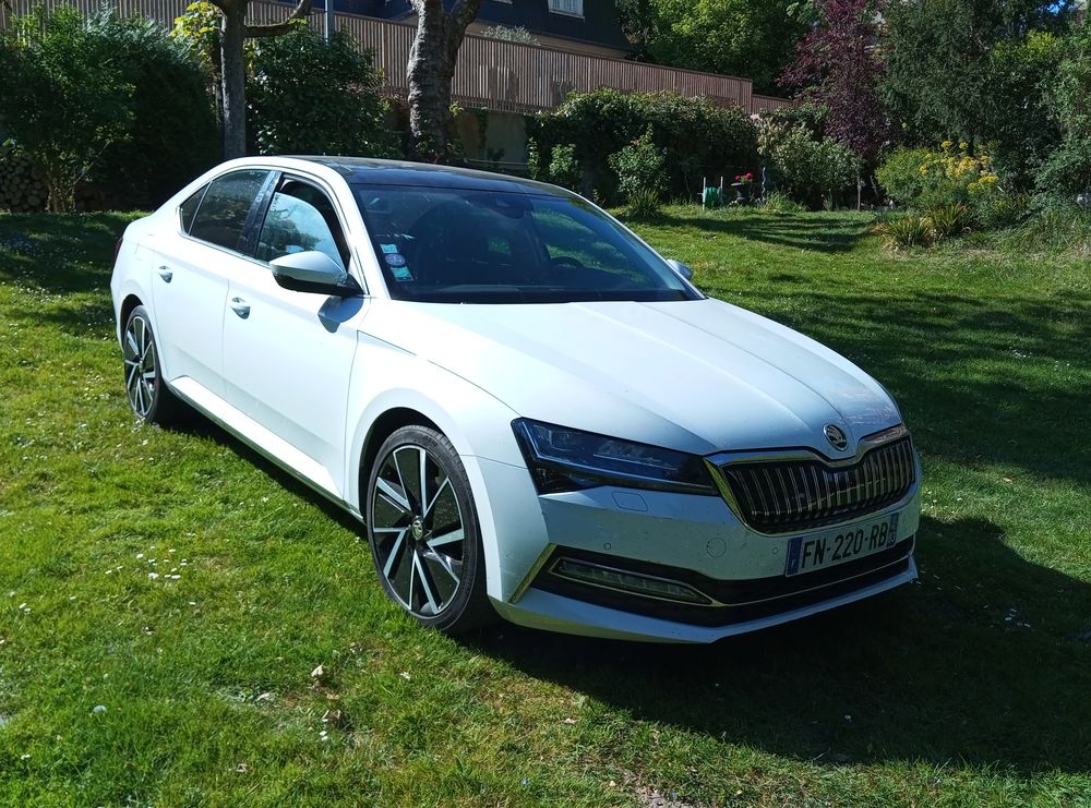 Superb 1.4 TSI PHEV 218 ch DSG6 Laurin & Klement 2020 occasion 78210 Saint-Cyr-l'&Eacute;cole