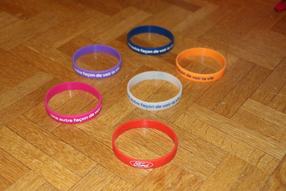 Lot de 6 bracelets Ford (AS) Bijoux et montres