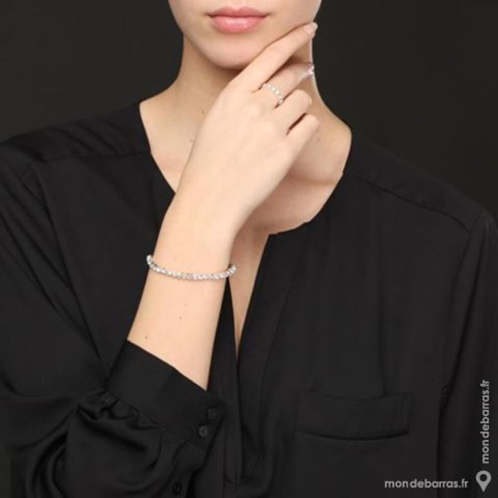 Parure compos&eacute;e d'un collier et d'un bracelet en m&eacute;tal Bijoux et montres
