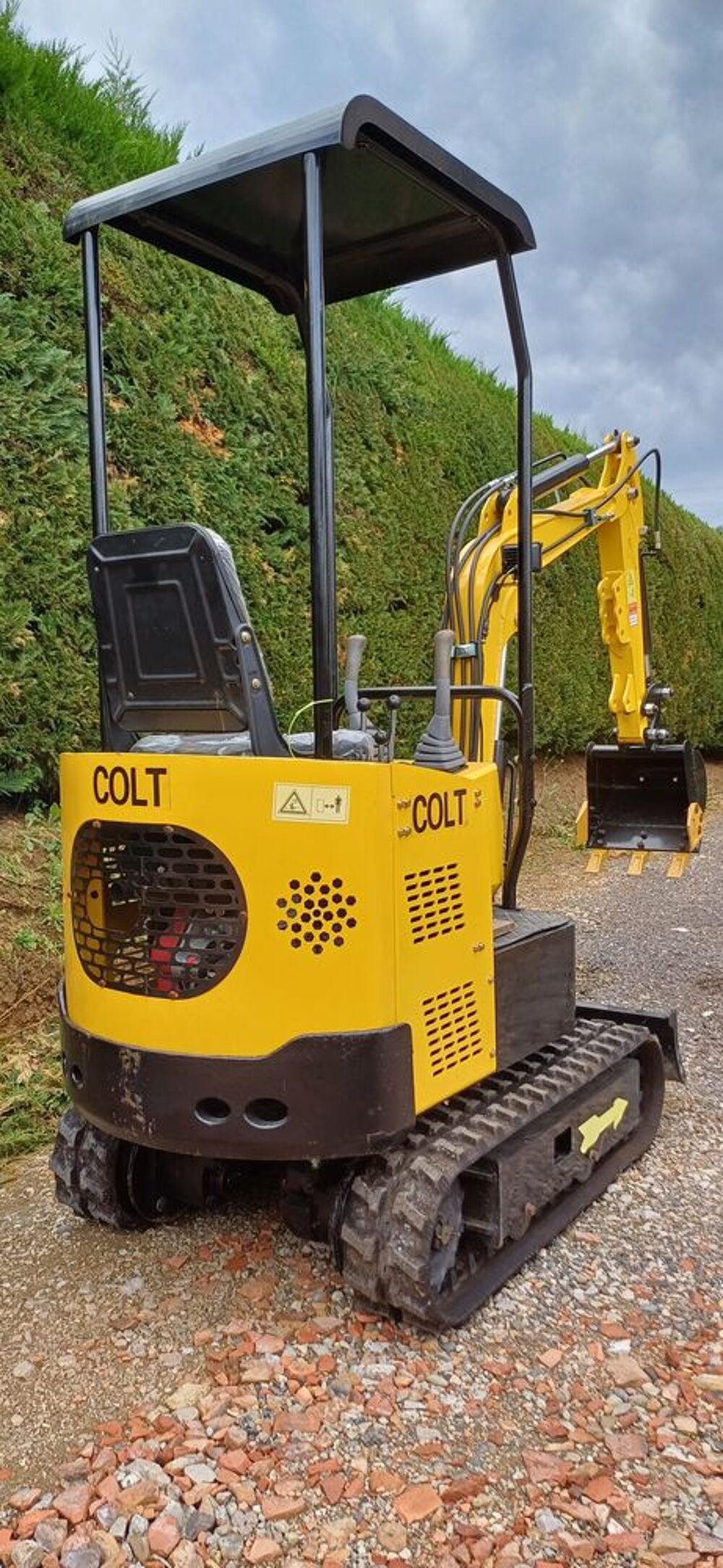 Mini pelle neuve Diesel 1Tonne Bricolage