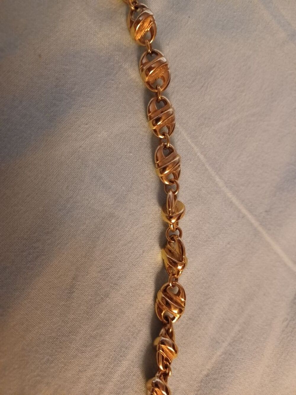 collier grain de caf&eacute; plaque dame Bijoux et montres