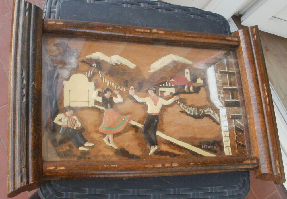 Plateau de service VINTAGE danseurs basques en bois sculpt2 Décoration
