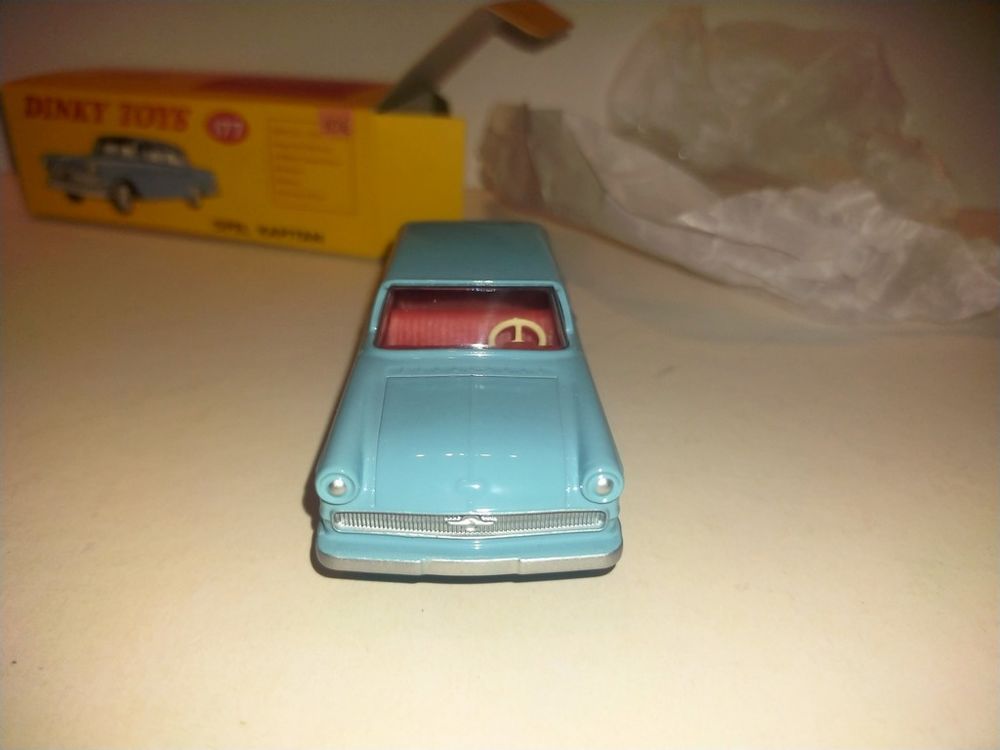 DINKY TOYS Atlas Opel Kapitan

