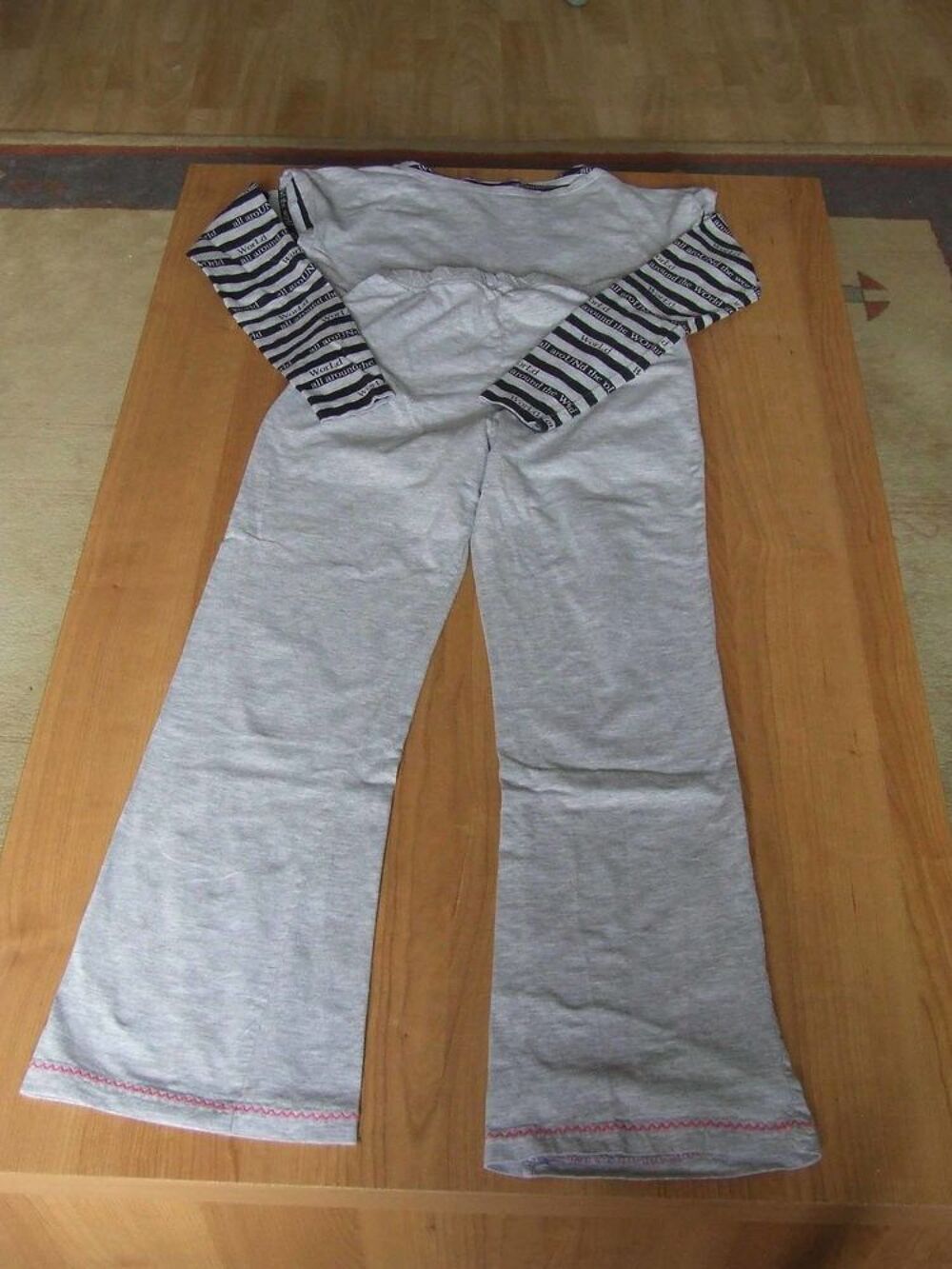 Pyjama 2 pi&egrave;ces, KIABI, Gris, 12&nbsp;ans (150&nbsp;cm) TBE Vtements enfants