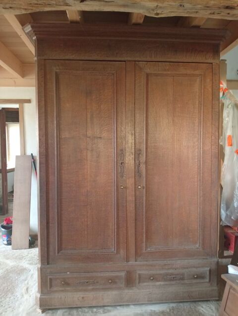 Belle grande garde-robe ou rangement 100 Sauz�-Vaussais (79)