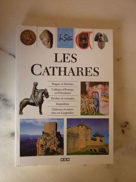 Livre  Les Cathares  10 Tassin-la-Demi-Lune (69)