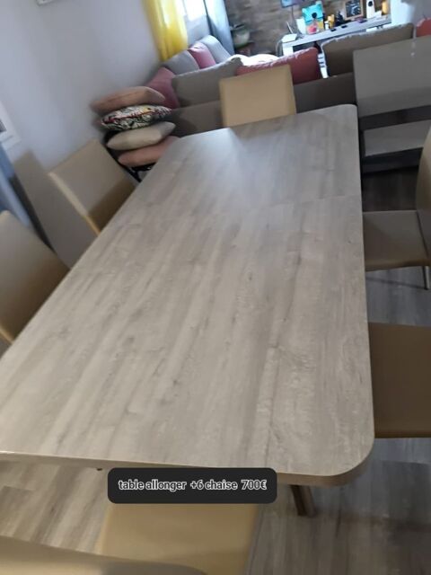 table + 6 chaises Le Tampon (97)