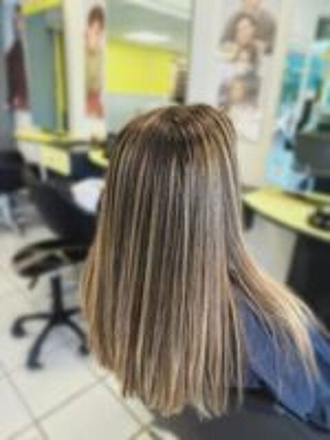   Coiffeuse à domicile  