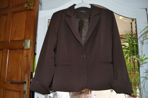 VESTE & PANTALON  Sinéquanone 0 Saint-Saturnin-lès-Apt (84)