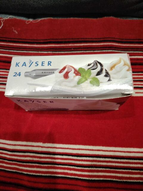 24 CAPSULES POUR CHANTILLY 15 Revest-les-Roches (06)