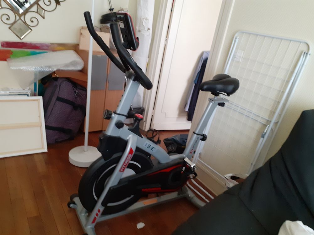 VELO APPARTENT HAUT DE GAMME Vélos