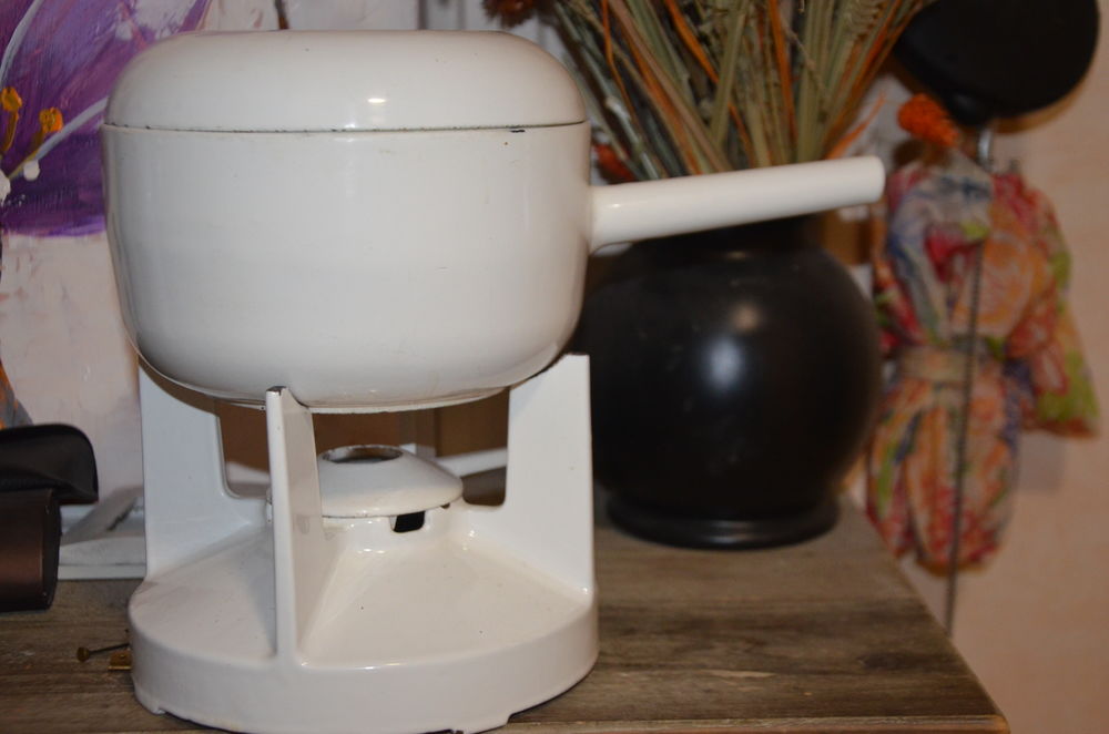 Po&euml;lon &agrave; fondue et son r&eacute;chaud Cuisine