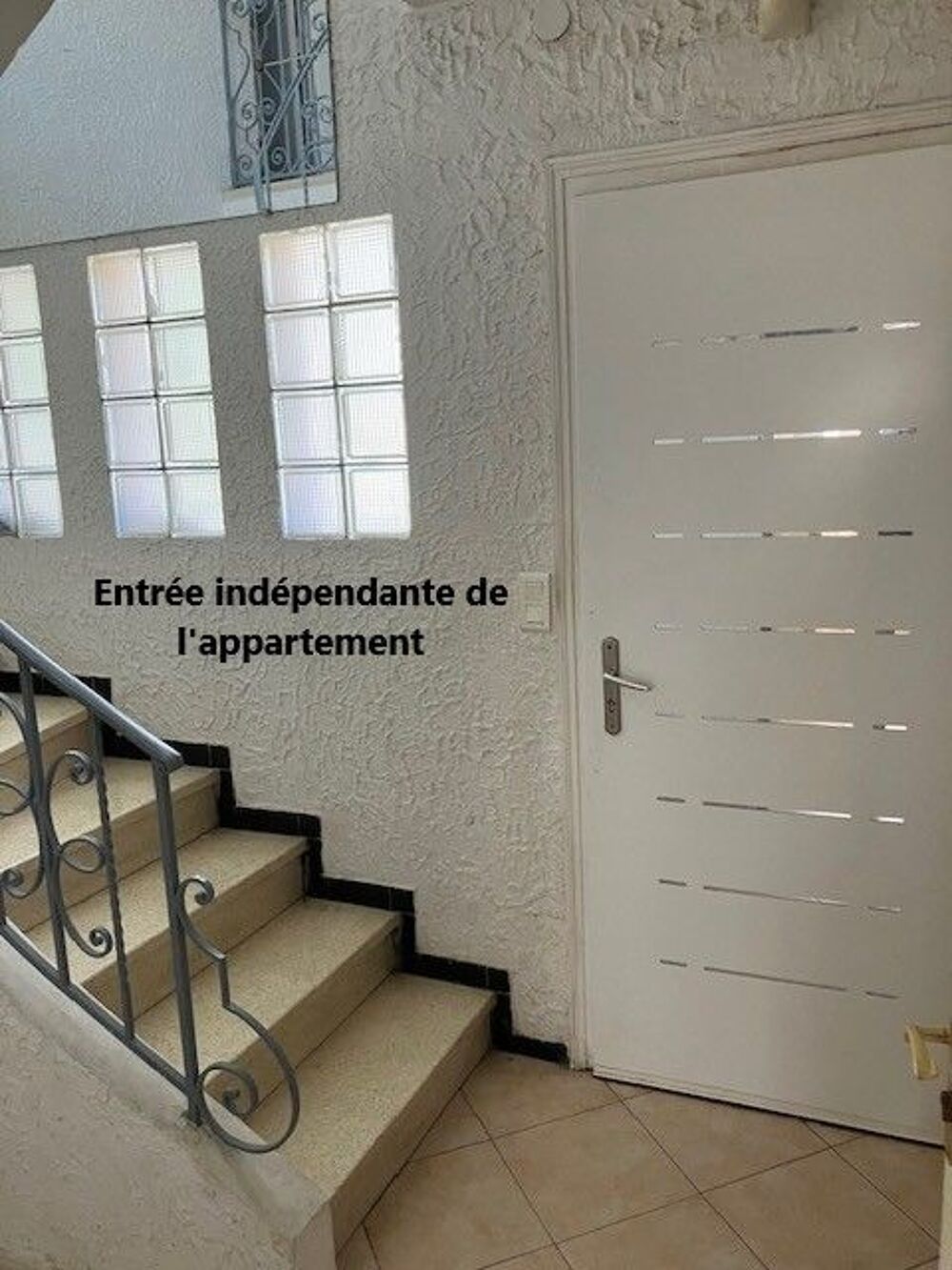 Vente Appartement APPARTEMENT HAUT-DE-VILLA 70m² (T4)+ TERRASSE SANS CHARGES Fréjus