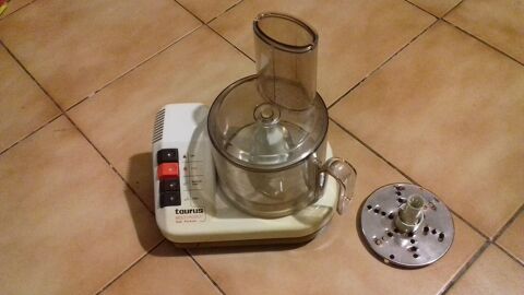 Multi Robot Cuisine  Vintage Ann�es 1980 - Taurus
30 Sept�mes-les-Vallons (13)