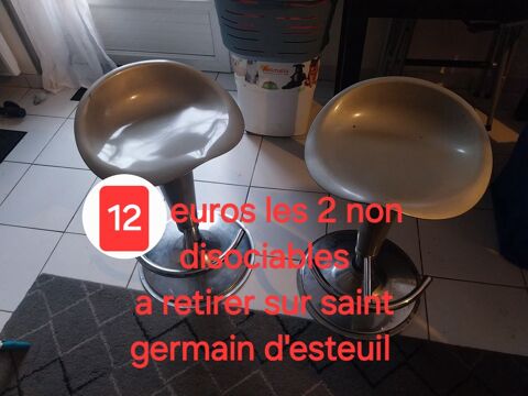 Tabouret rond r�glable Saint-Germain-d'Esteuil (33)
