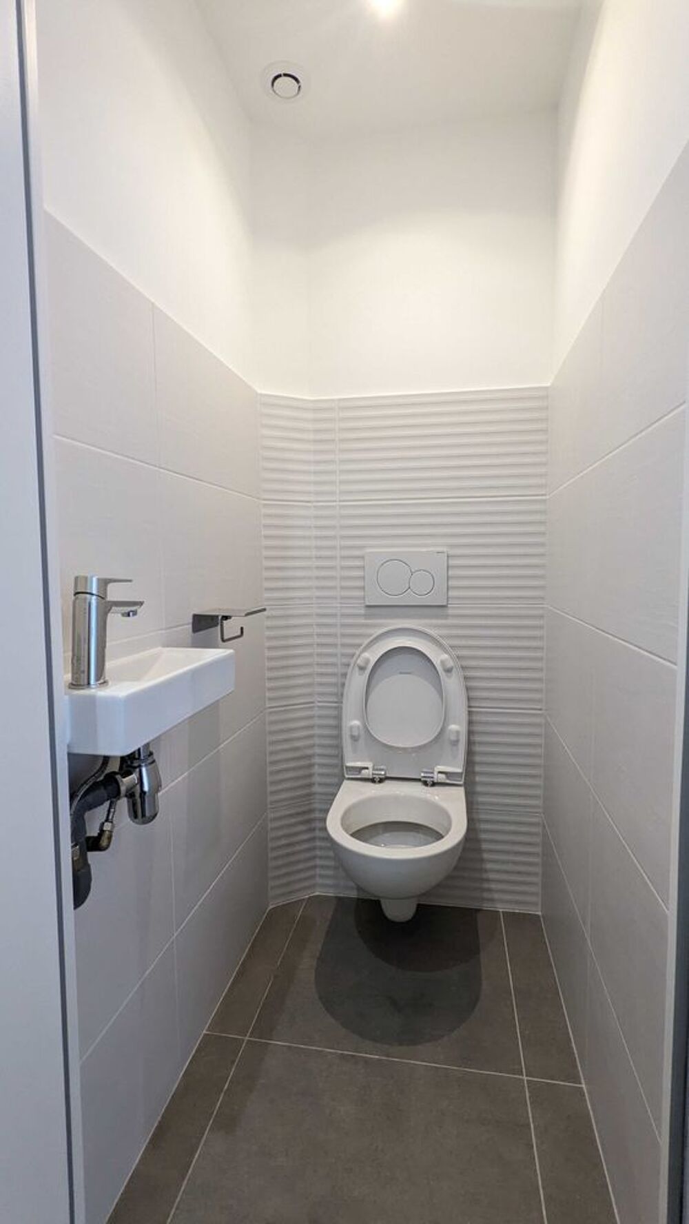   Crémat/St Isidore bureaux de 105 m2 refaits à  neuf Nice