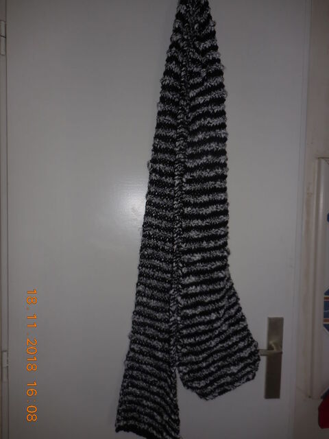 écharpe noir et blanc 4 Sète (34)
