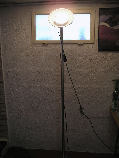 LAMPADAIRE HALOGENE REVISE 15 Le Tremblay-sur-Mauldre (78)