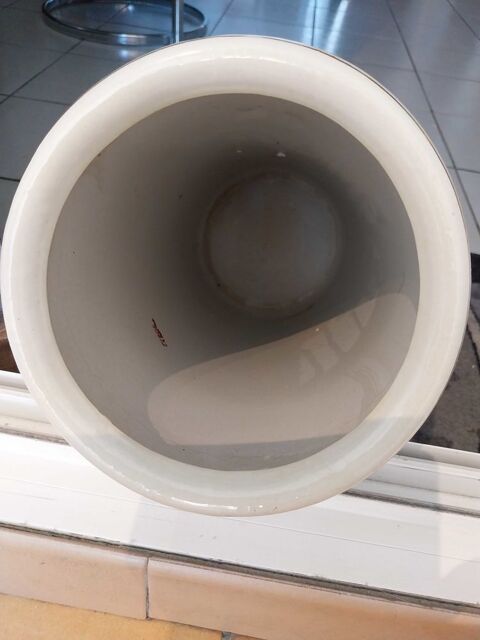 Vase rouleau ou porte parapluie 35 Saint-Jean-du-Falga (09)