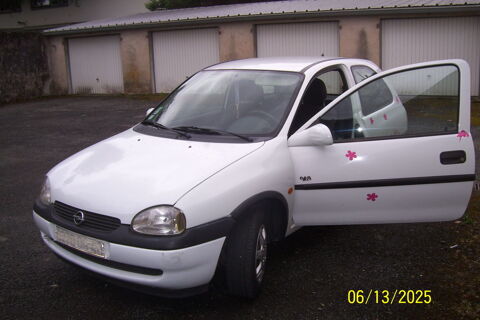 Opel corsa 1.0i 12S Viva