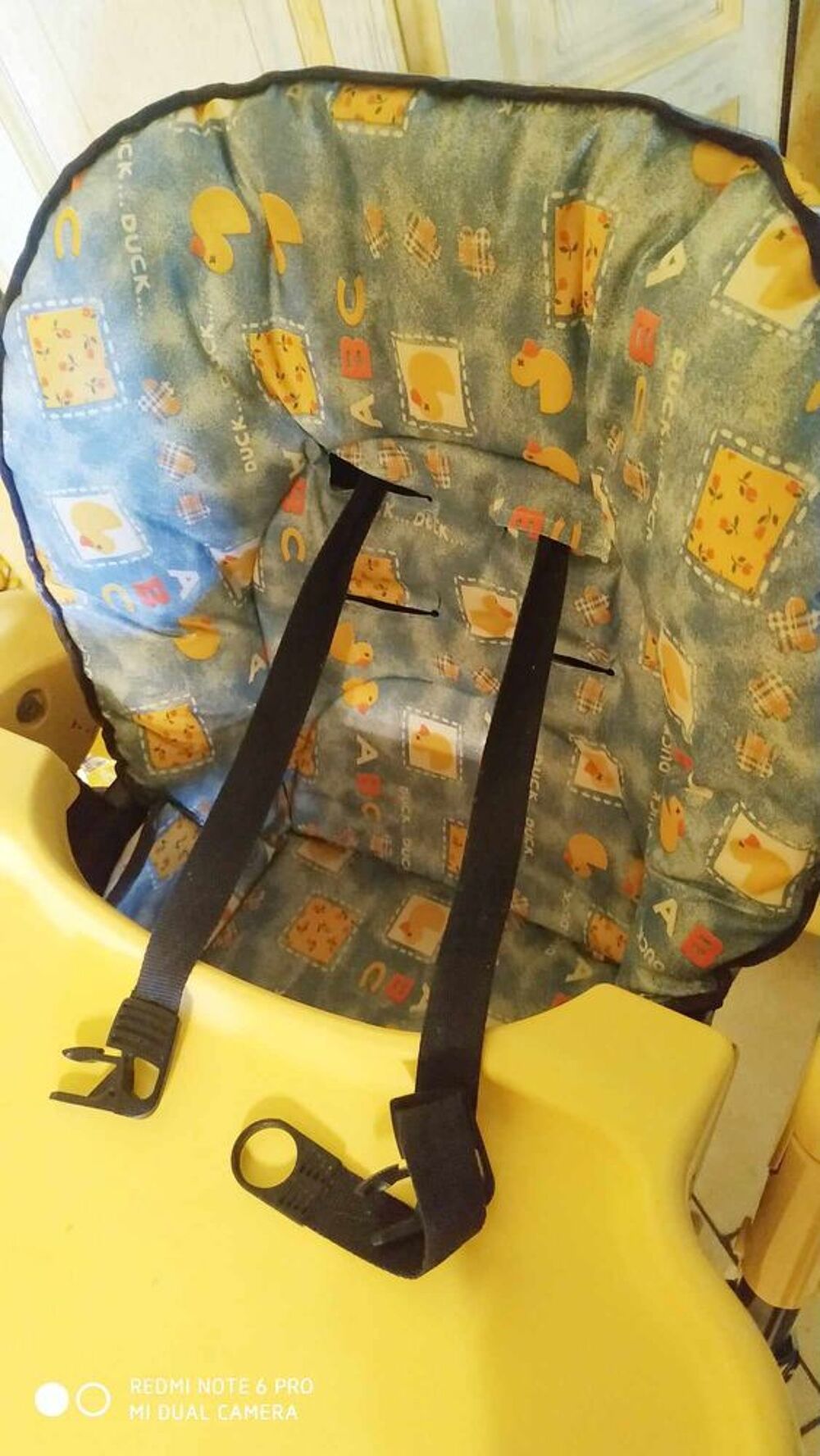Chaise haute CHICO
Puériculture