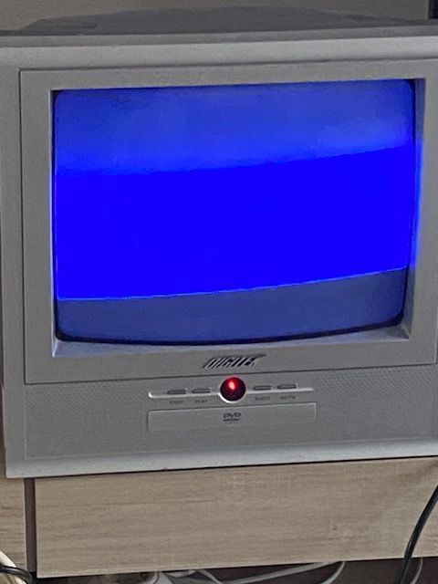 T�l�vision digitek CD14X 8 Mions (69)