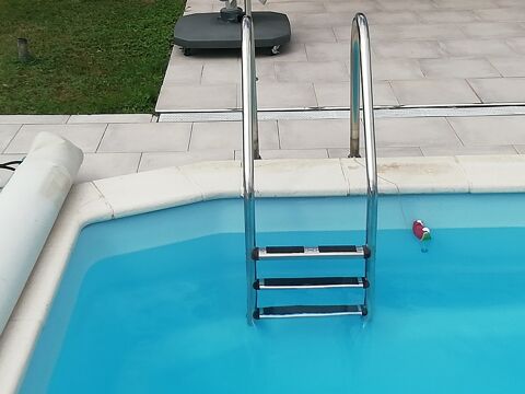 Échelle de piscine inox 3 marches Attignat (01)