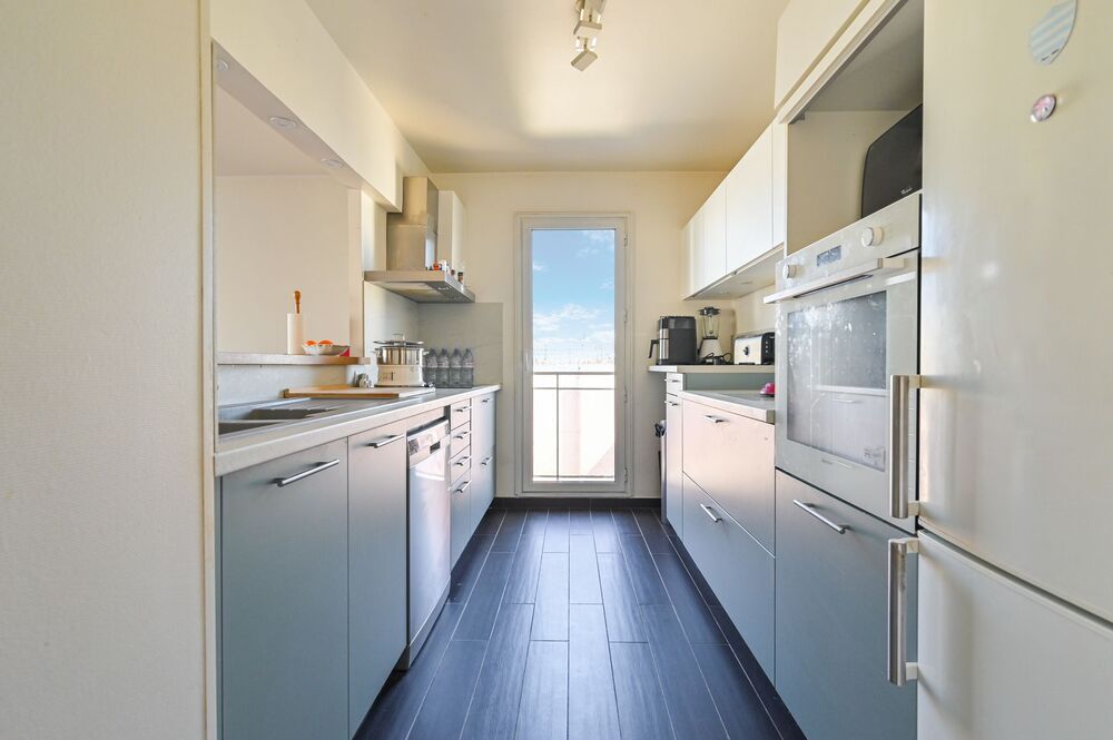 Vente Appartement Coup de coeur à Ménilmontant : 4 pièces en dernier étage a Paris 20