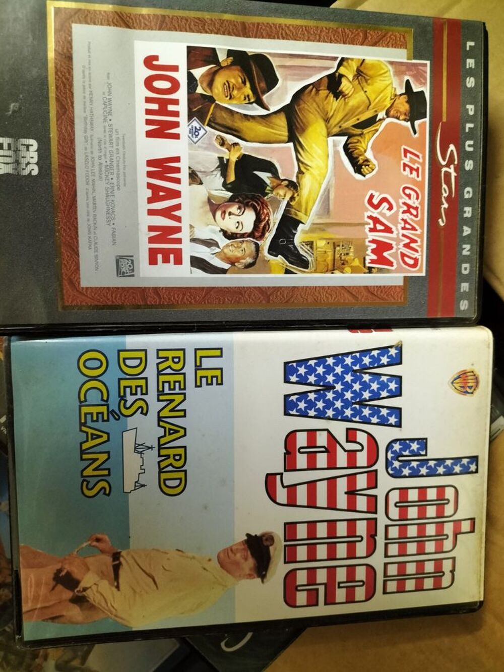VHS JOHN WAYNE - 11 cassettes DVD et blu-ray