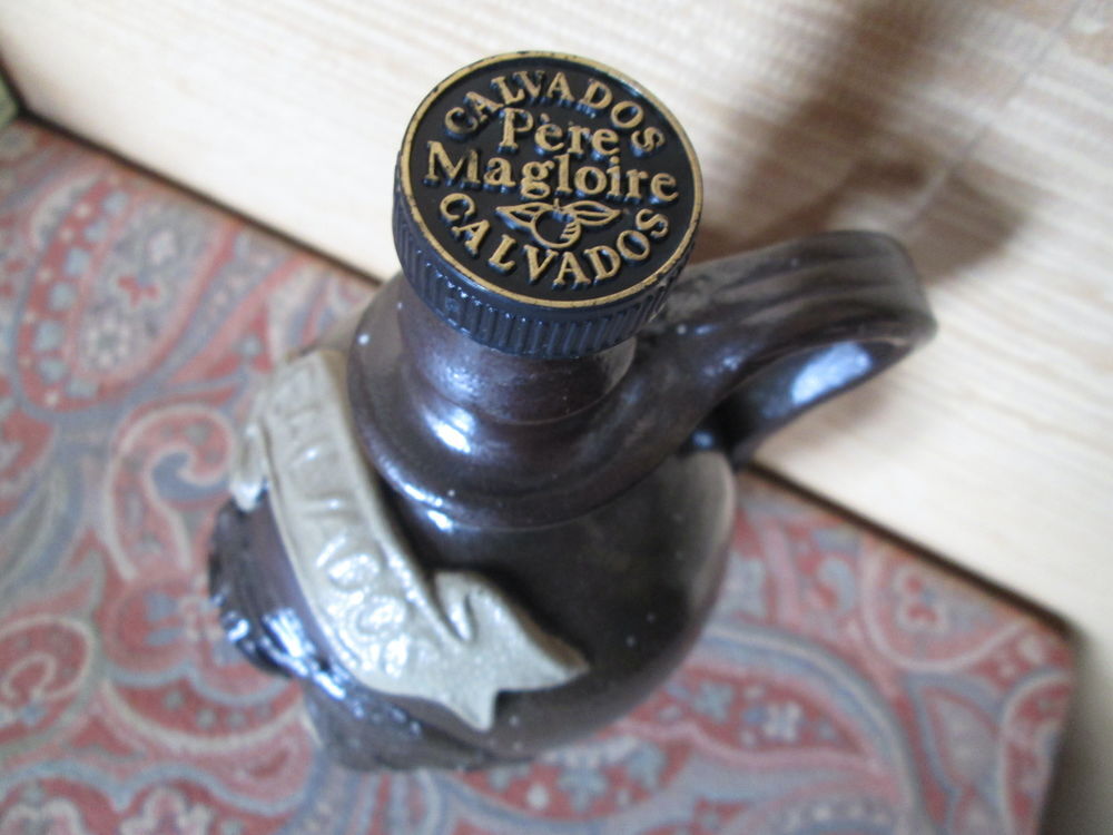 Pichet &agrave; bouchon "Calvados" marron fonc&eacute; Cuisine