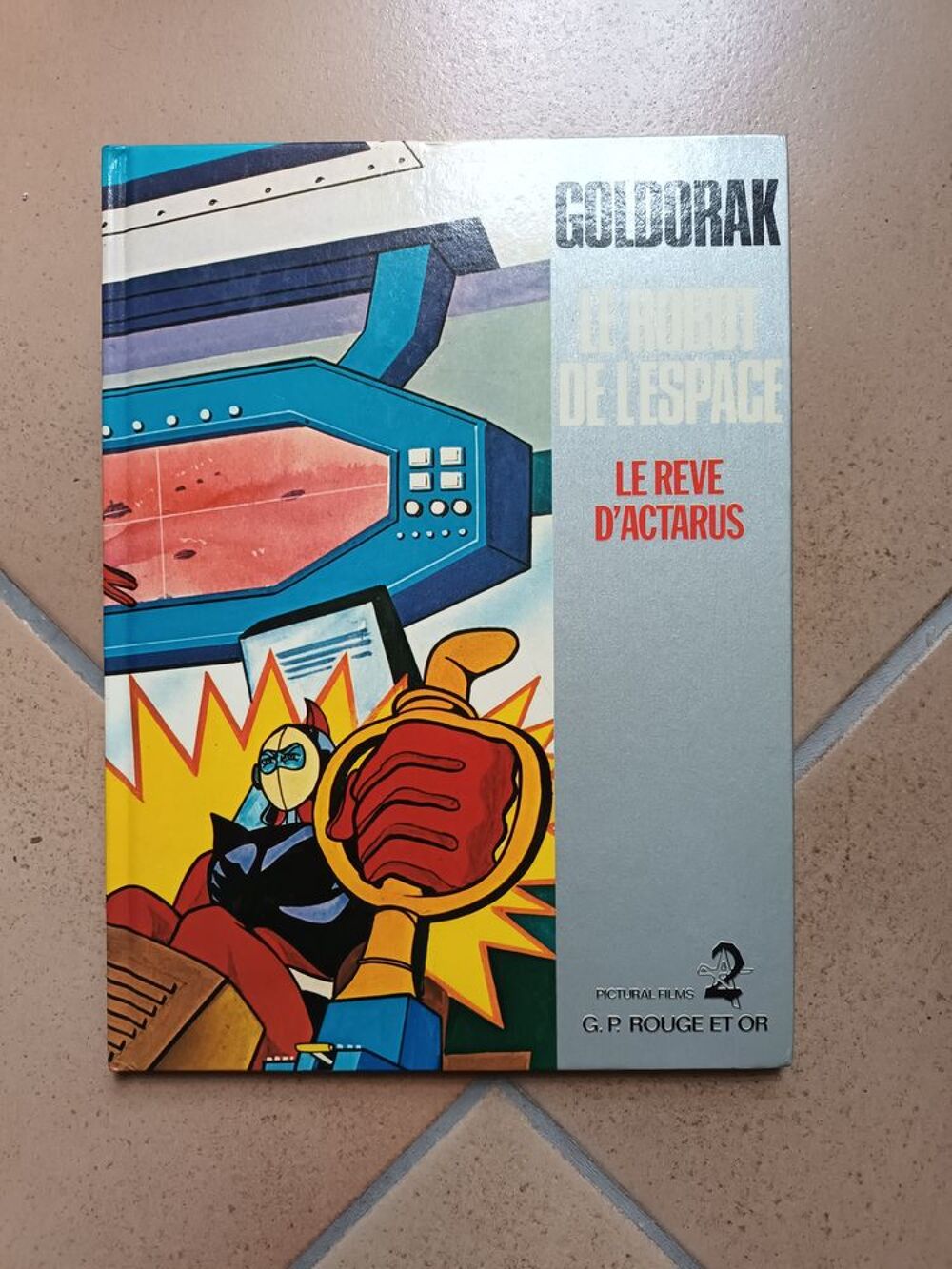 Lot de 4 bd Goldorak n&deg; 1 - 2 - 4 - 5 &eacute;tat neuf Livres et BD