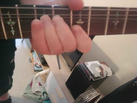 Cours de guitare électrique. 30 56000 Vannes