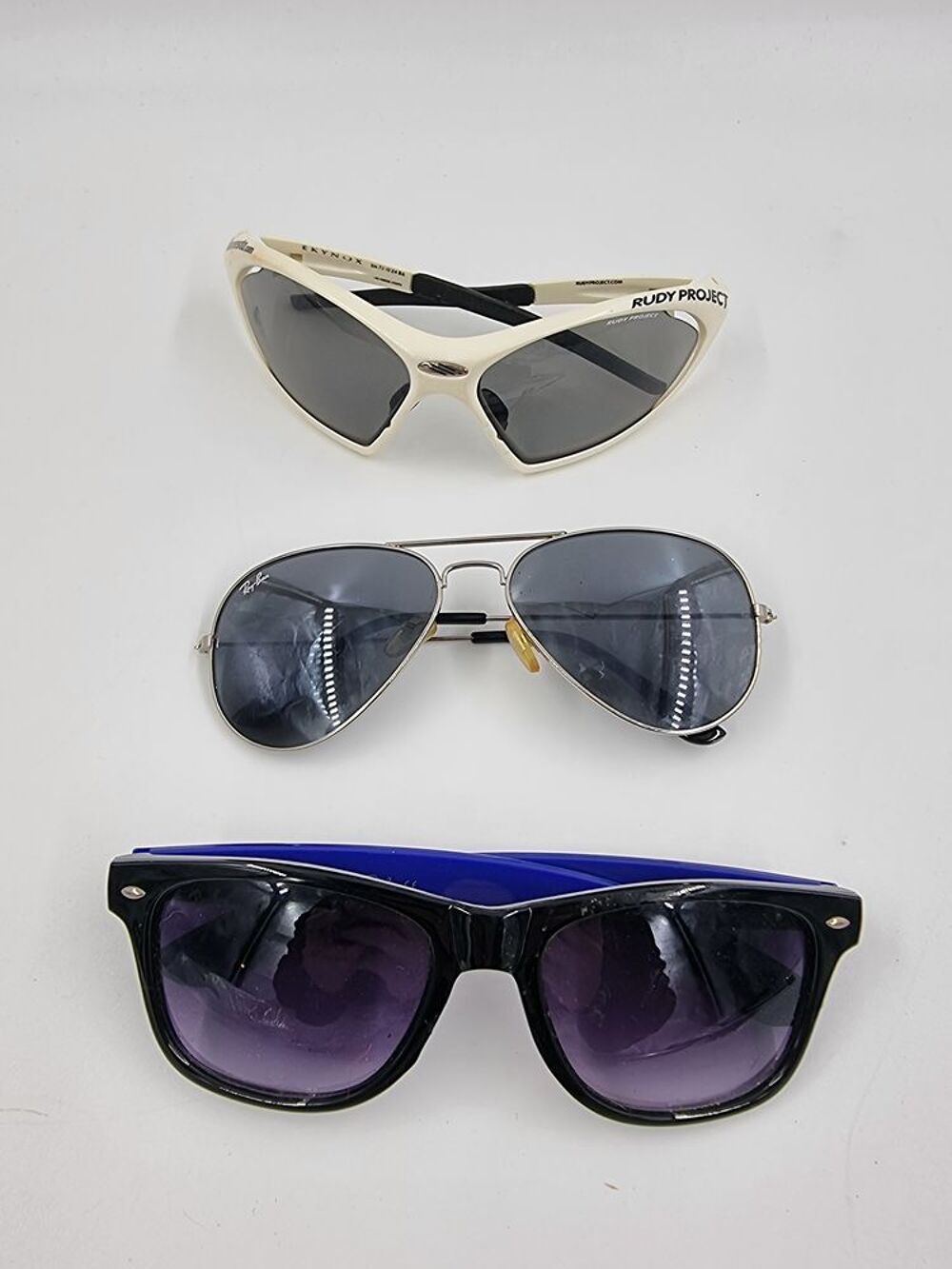 Lot de 3 paires de lunette de soleil Bijoux et montres