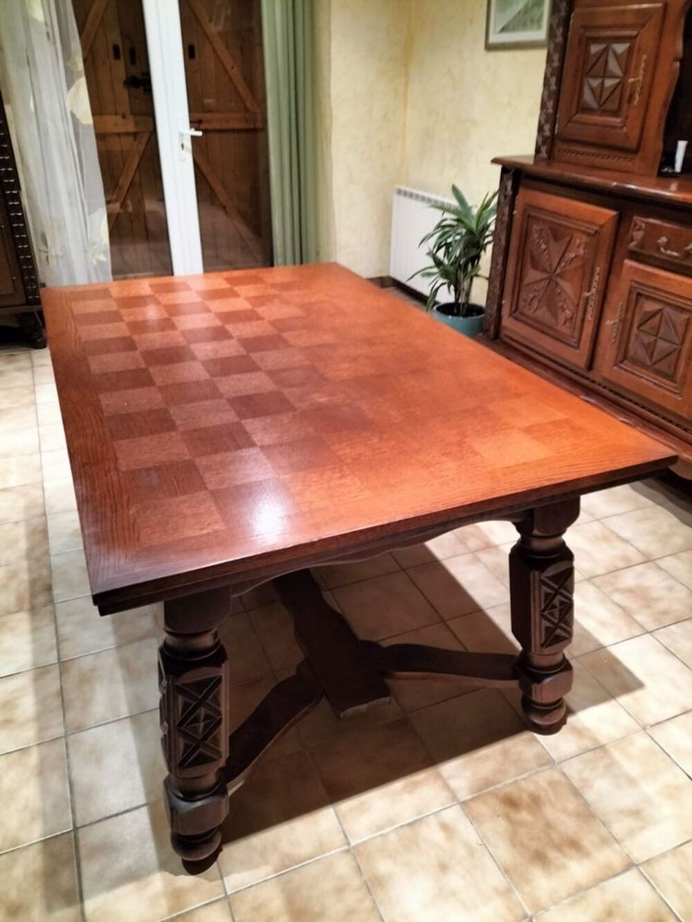 table ch&ecirc;ne et 8 chaises parfait &eacute;tat Meubles