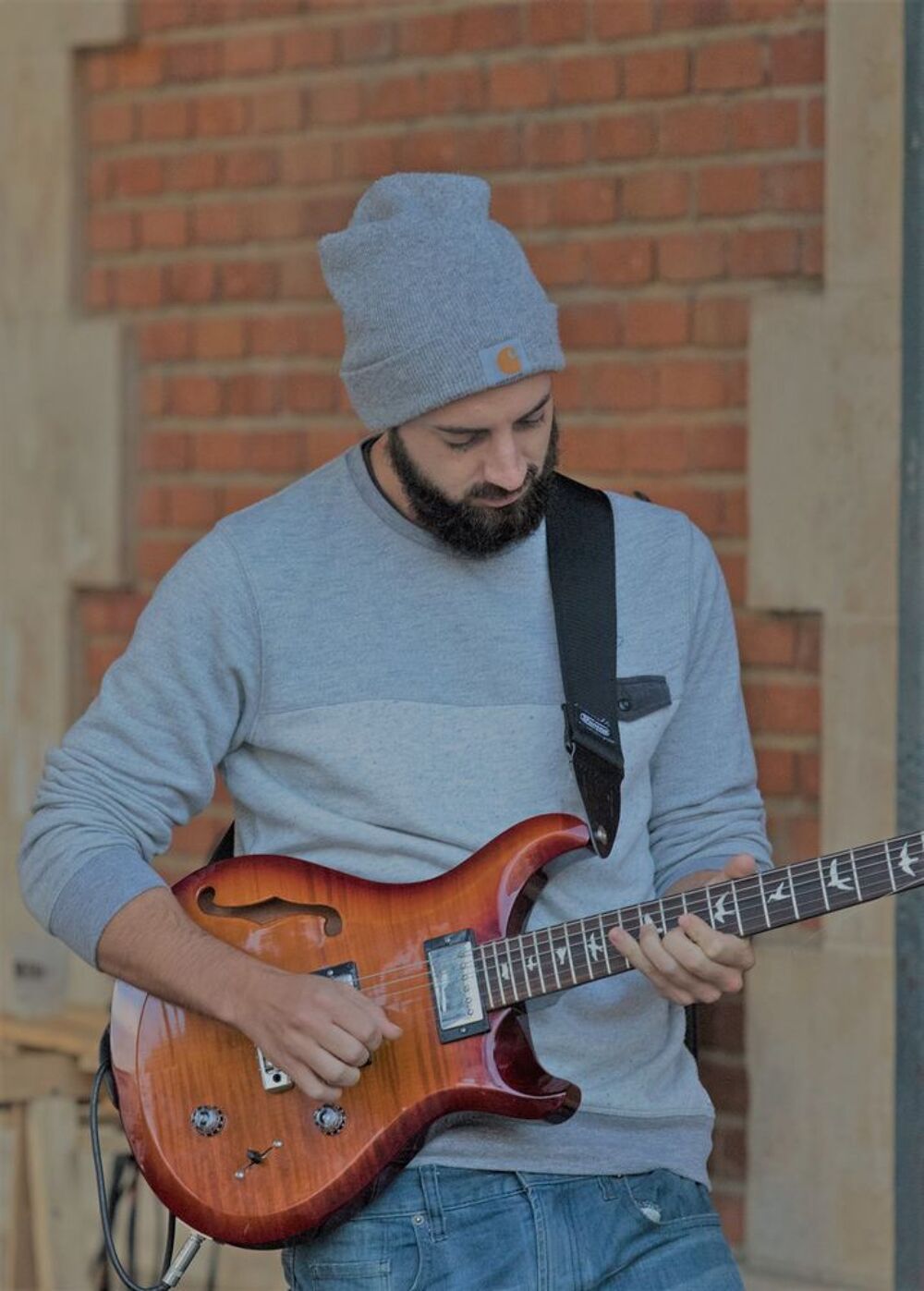   Cours guitare  domicile bressuire parthenay thouars.. 