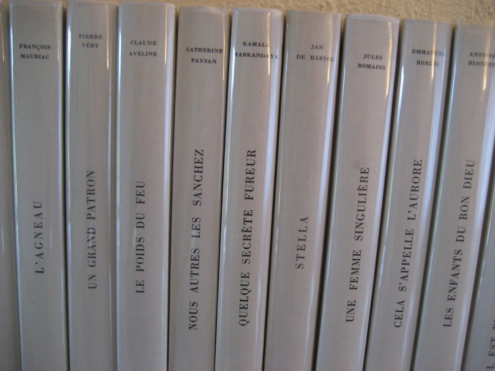 39 Volumes reli&eacute;s Cercle du Bibliophile d&eacute;cor gouache Ivers Livres et BD