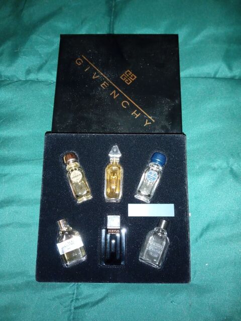 MINIATURES PARFUM 30 La Rochelle (17)