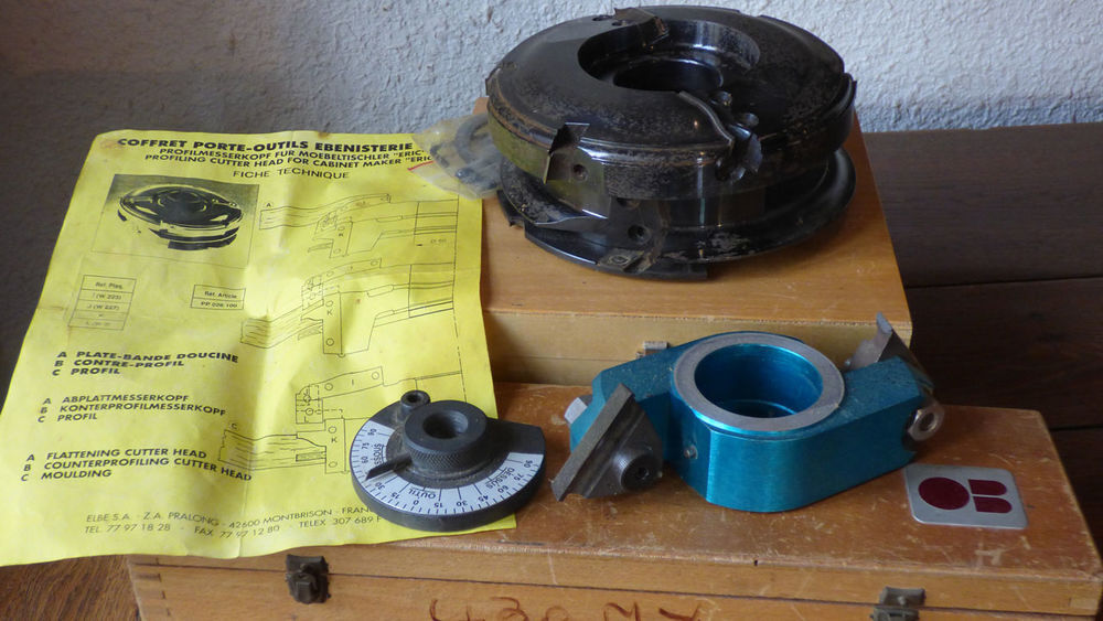 Combin&eacute;e porte outil multipente et coffret &eacute;b&eacute;nisterie Bricolage
