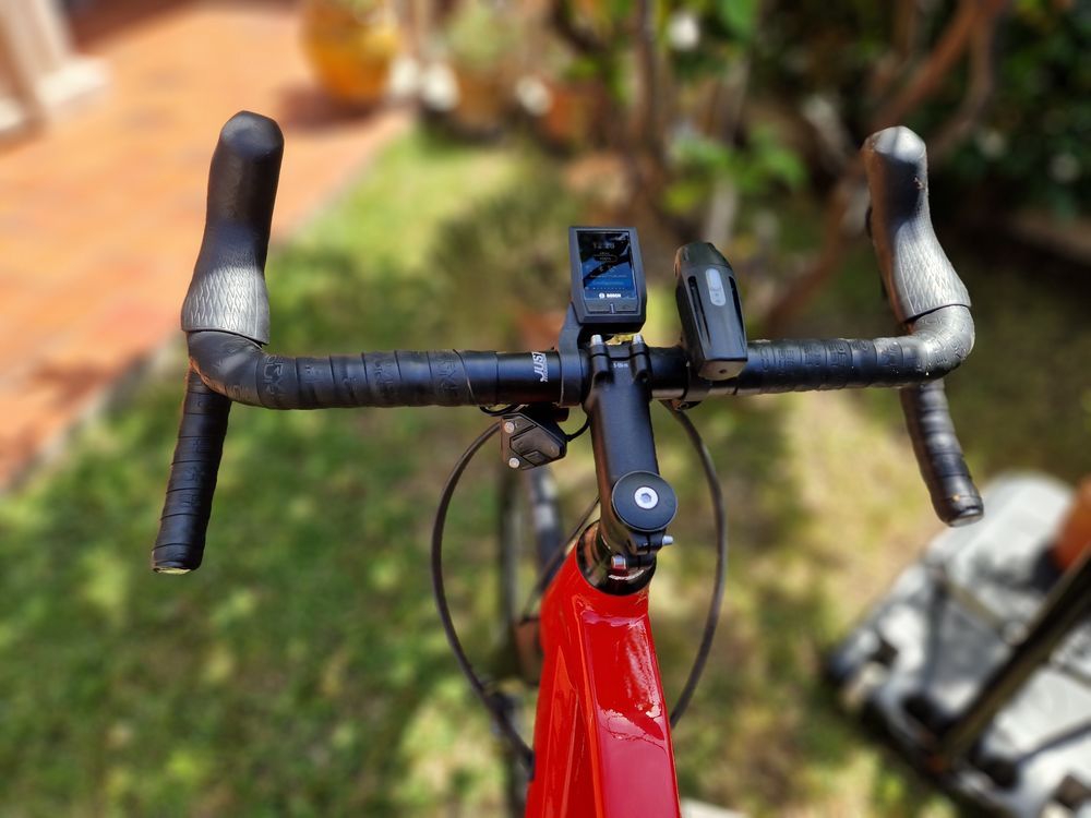 v&eacute;lo de route &eacute;lectrique Moustache mod&egrave;le Dimanche Vélos