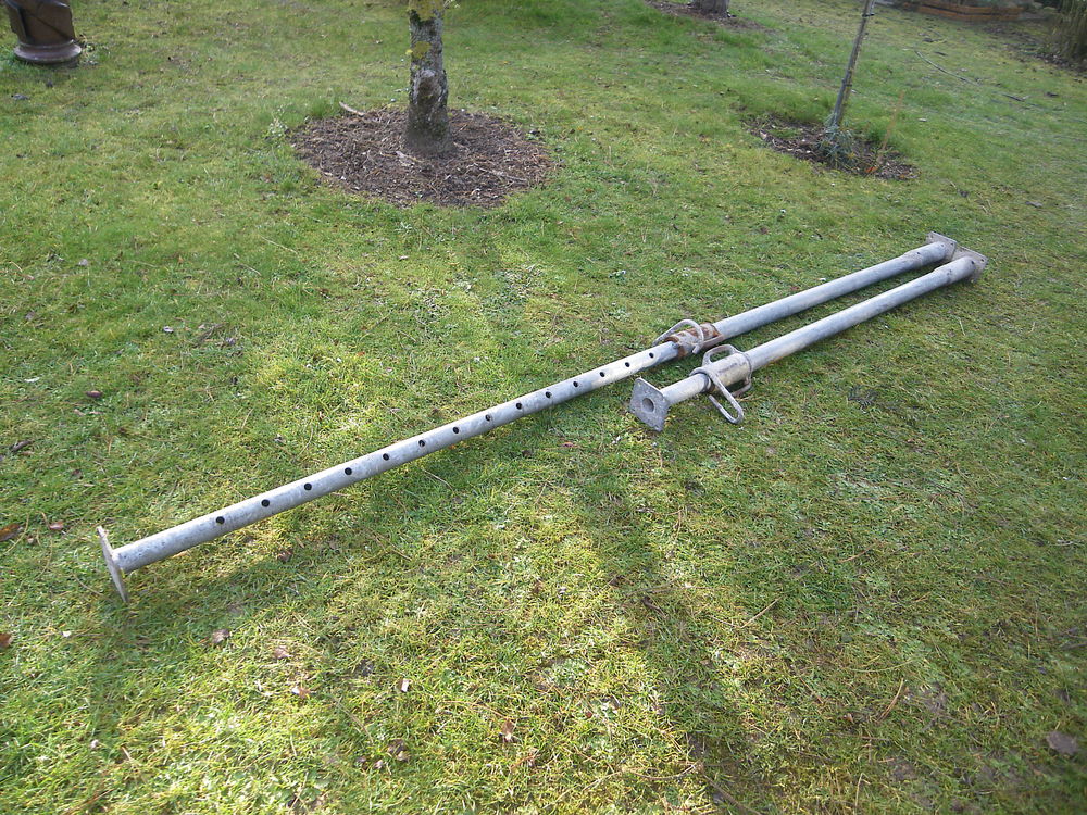 2 Etais de ma&ccedil;ons Bricolage