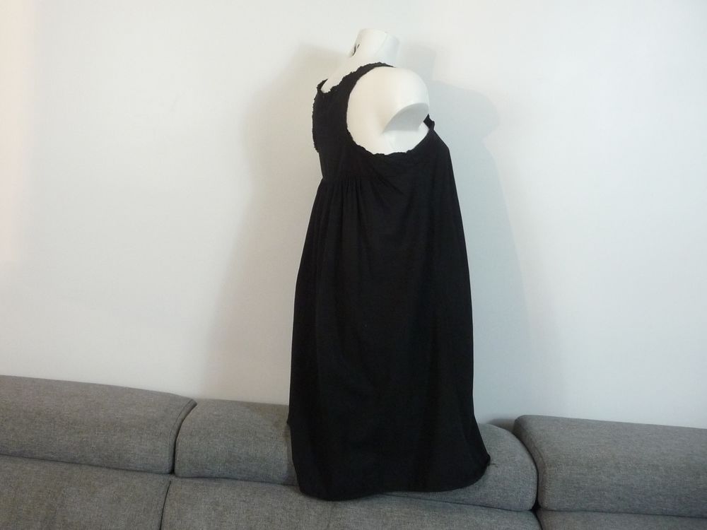 Robe/ Tunique Evas&eacute;e Noir sans manches Vêtements
