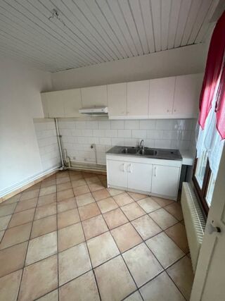  Appartement à louer 3 pièces 67 m²