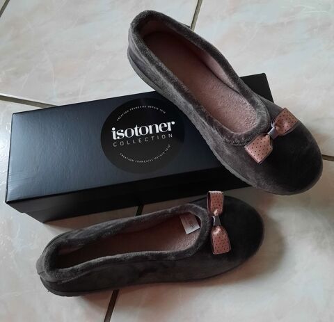 Chaussons Isotoner original gris noeud pois P 36 neuf 15 Domart-en-Ponthieu (80)